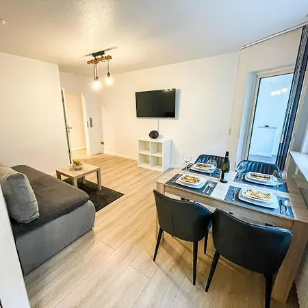 Ambiente Apartment *